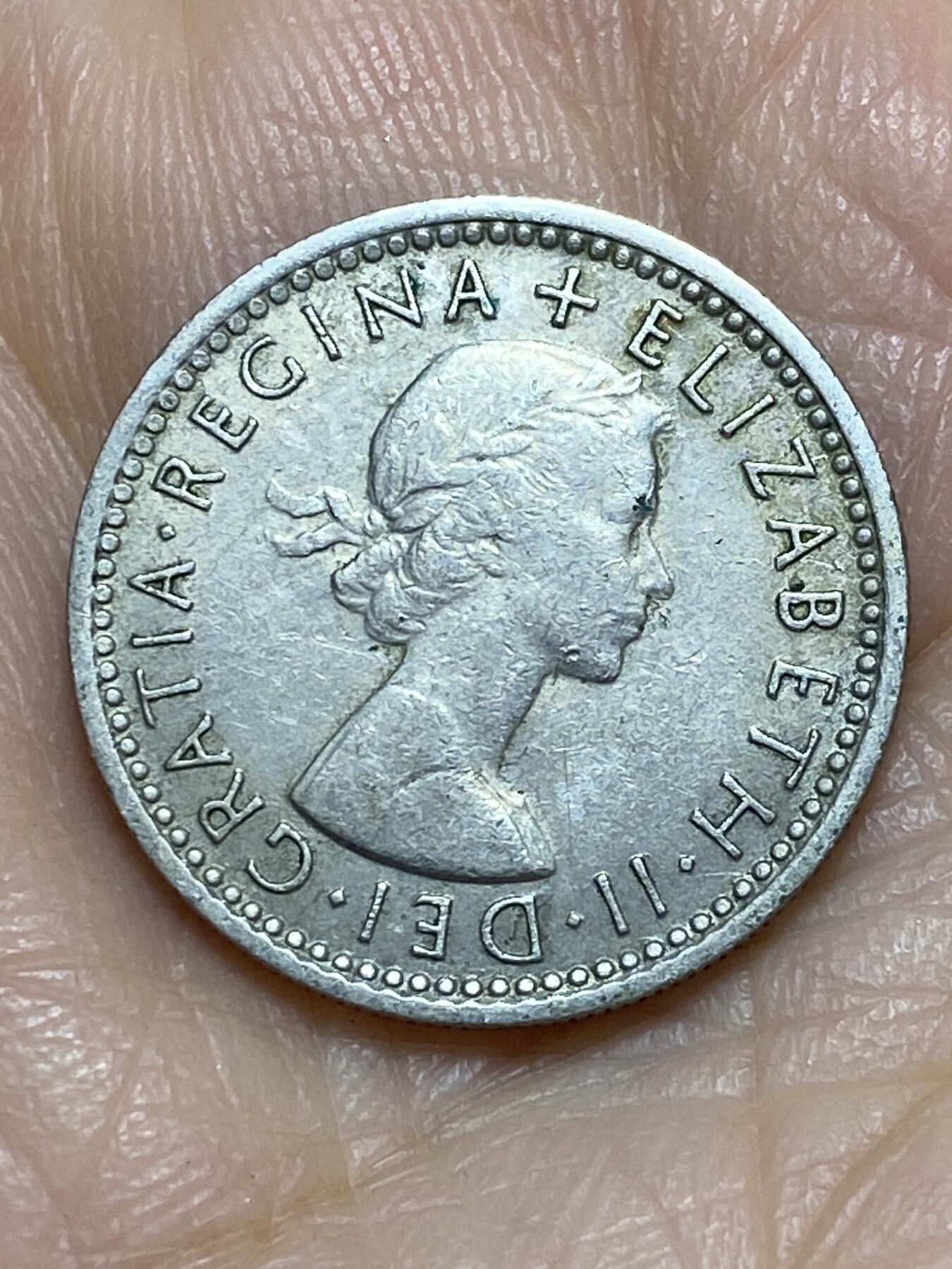 2025年第一百一十五场(总第一百四十一场）外国好品散币(免佣金) 英国🇬🇧1962年6便士(伊丽莎白二世青年桂冠第二版)