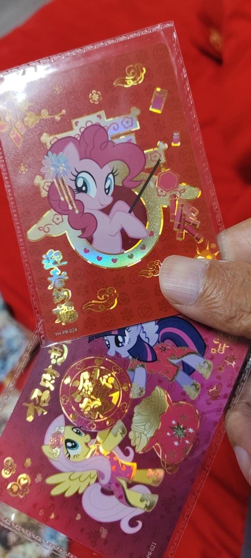 秋原瞳的小店第二十六期（持续收拍，日子飞快，转眼又是一年冬来到） 卡游小马宝莉活动卡一对