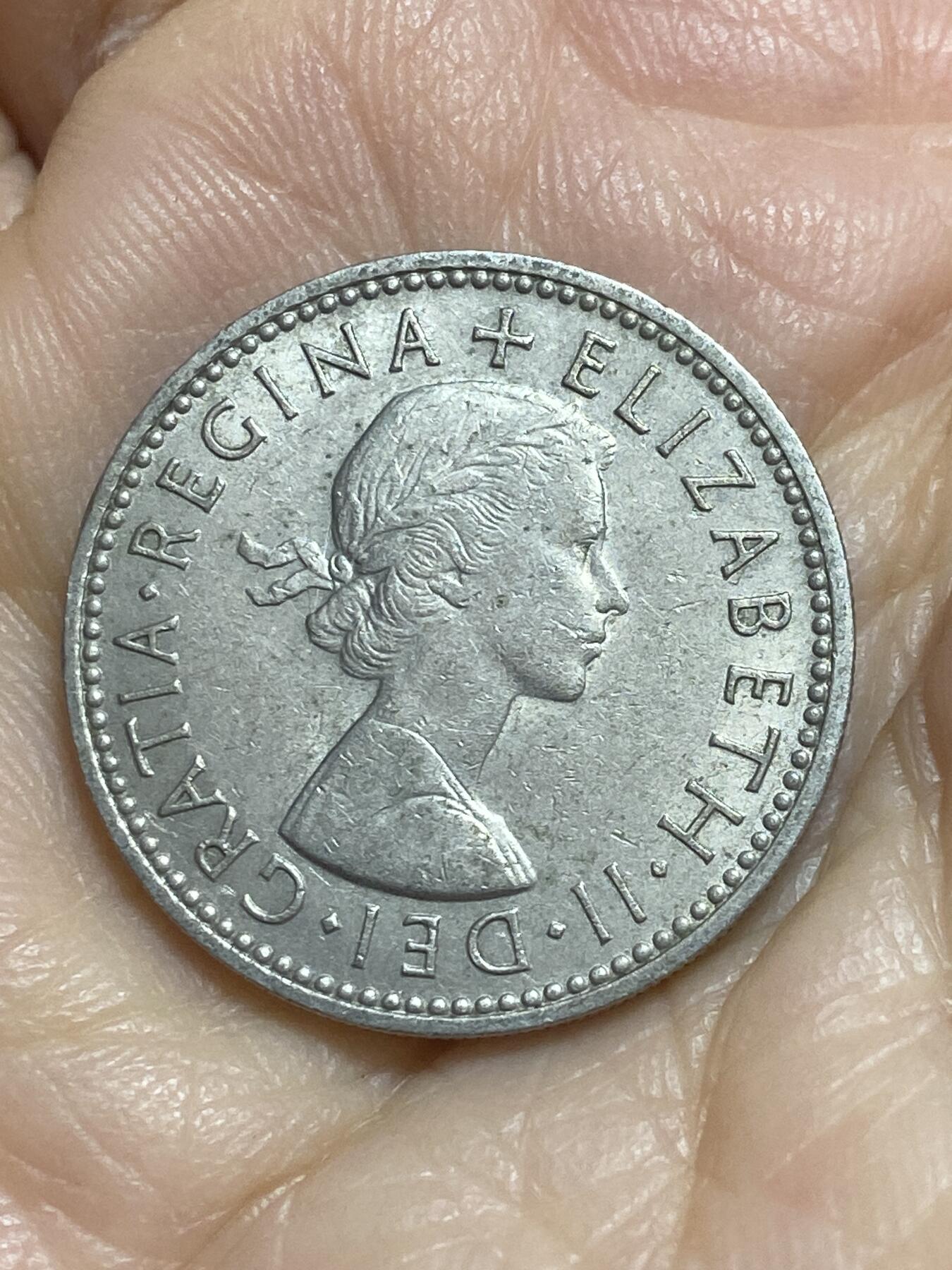2025年第一百一十五场(总第一百四十一场）外国好品散币(免佣金) 英国🇬🇧1966年1先令(伊丽莎白二世青年桂冠，苏格兰盾徽版，第二版)