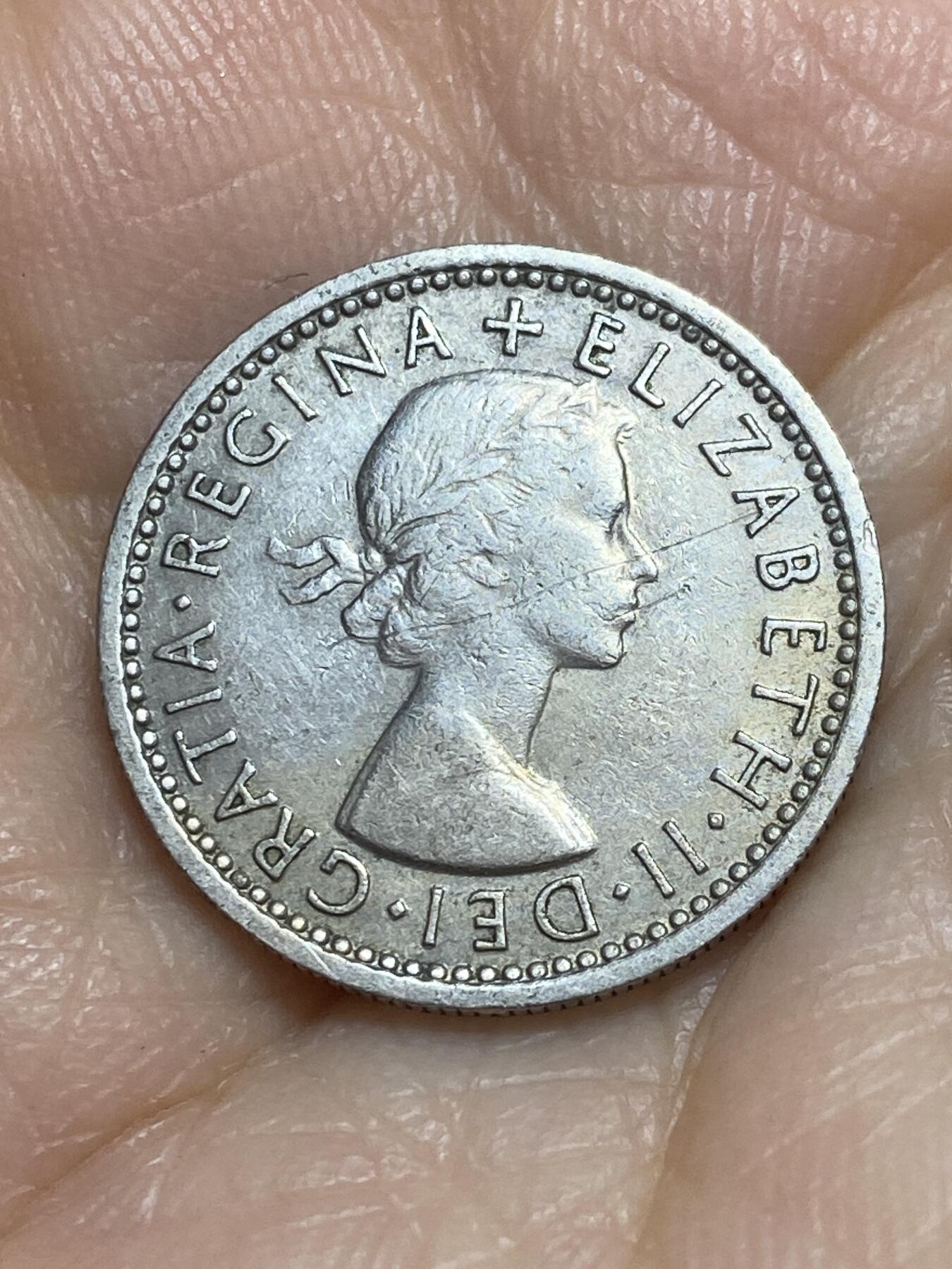 2025年第一百一十五场(总第一百四十一场）外国好品散币(免佣金) 英国🇬🇧1964年6便士(伊丽莎白二世青年桂冠第二版)