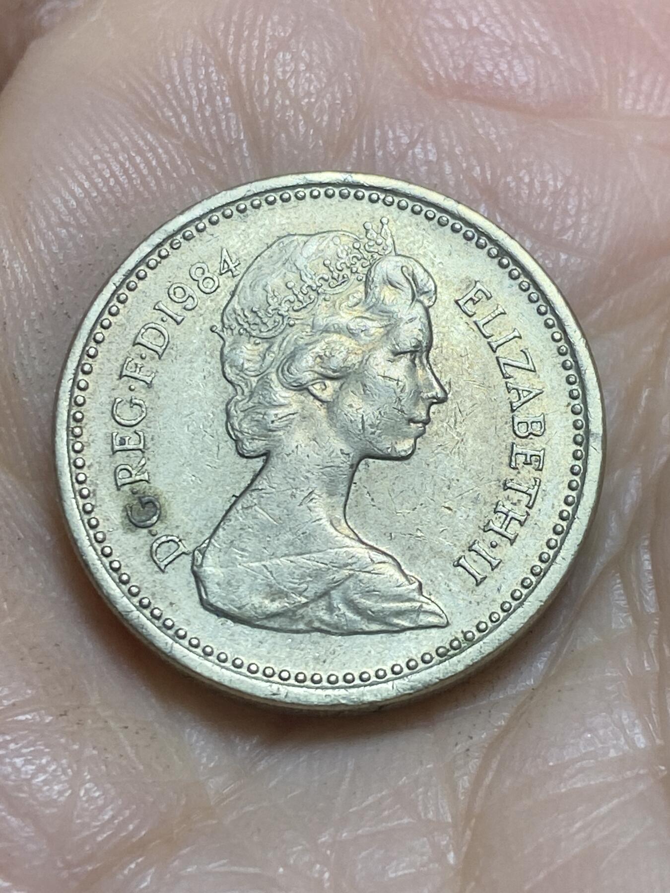 2025年第一百一十五场(总第一百四十一场）外国好品散币(免佣金) 英国🇬🇧1984年1镑(苏格兰蓟)