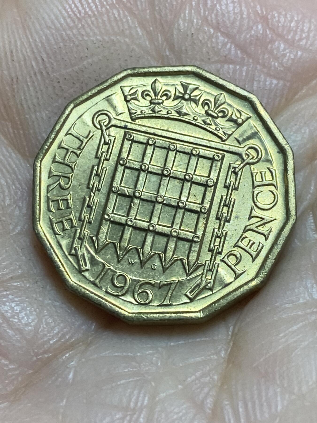 2025年第一百一十五场(总第一百四十一场）外国好品散币(免佣金) 英国🇬🇧1967年3便士(伊丽莎白二世青年桂冠，第二版普制币关门年)