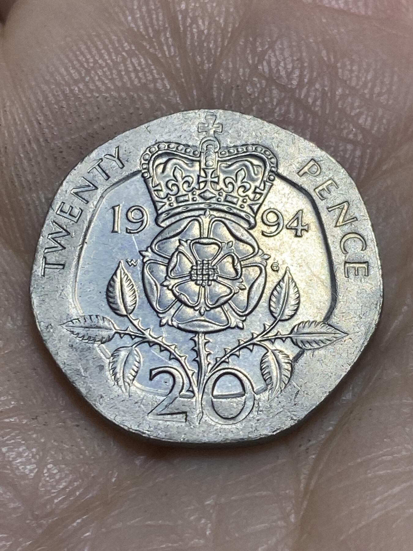 2025年第一百一十五场(总第一百四十一场）外国好品散币(免佣金) 英国🇬🇧1994年20便士(伊丽莎白二世中年高冠)