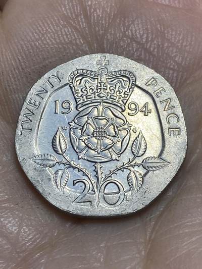 2025年第一百一十五场(总第一百四十一场）外国好品散币(免佣金) - 英国🇬🇧1994年20便士(伊丽莎白二世中年高冠)