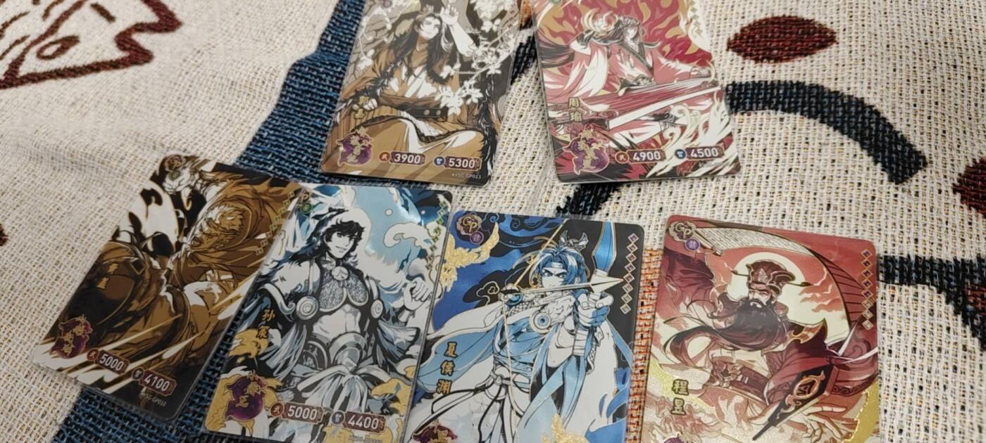 秋原瞳的小店第二十六期（持续收拍，日子飞快，转眼又是一年冬来到） 卡游三国gp6连