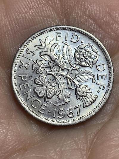 2025年第一百一十五场(总第一百四十一场）外国好品散币(免佣金) - 英国🇬🇧1967年6便士(伊丽莎白二世青年桂冠第二版，普制币关门年)