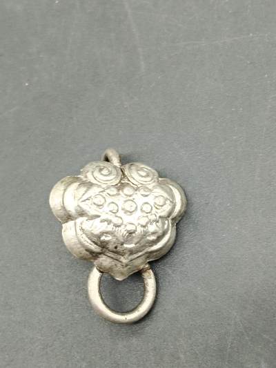 76期回流戒指饰品杂件纪念章丝路钱币专场 - 少数民族饰品