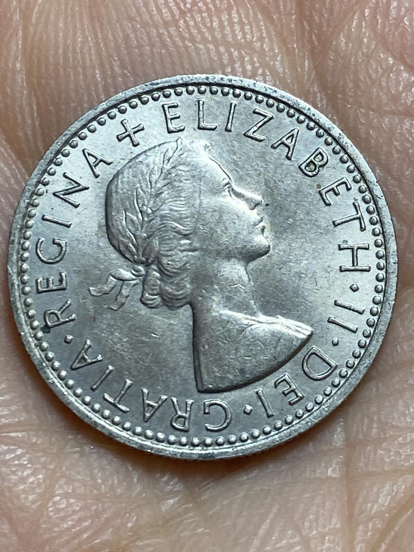 2025年第一百一十五场(总第一百四十一场）外国好品散币(免佣金) 英国🇬🇧1967年6便士(伊丽莎白二世青年桂冠第二版，普制币关门年)