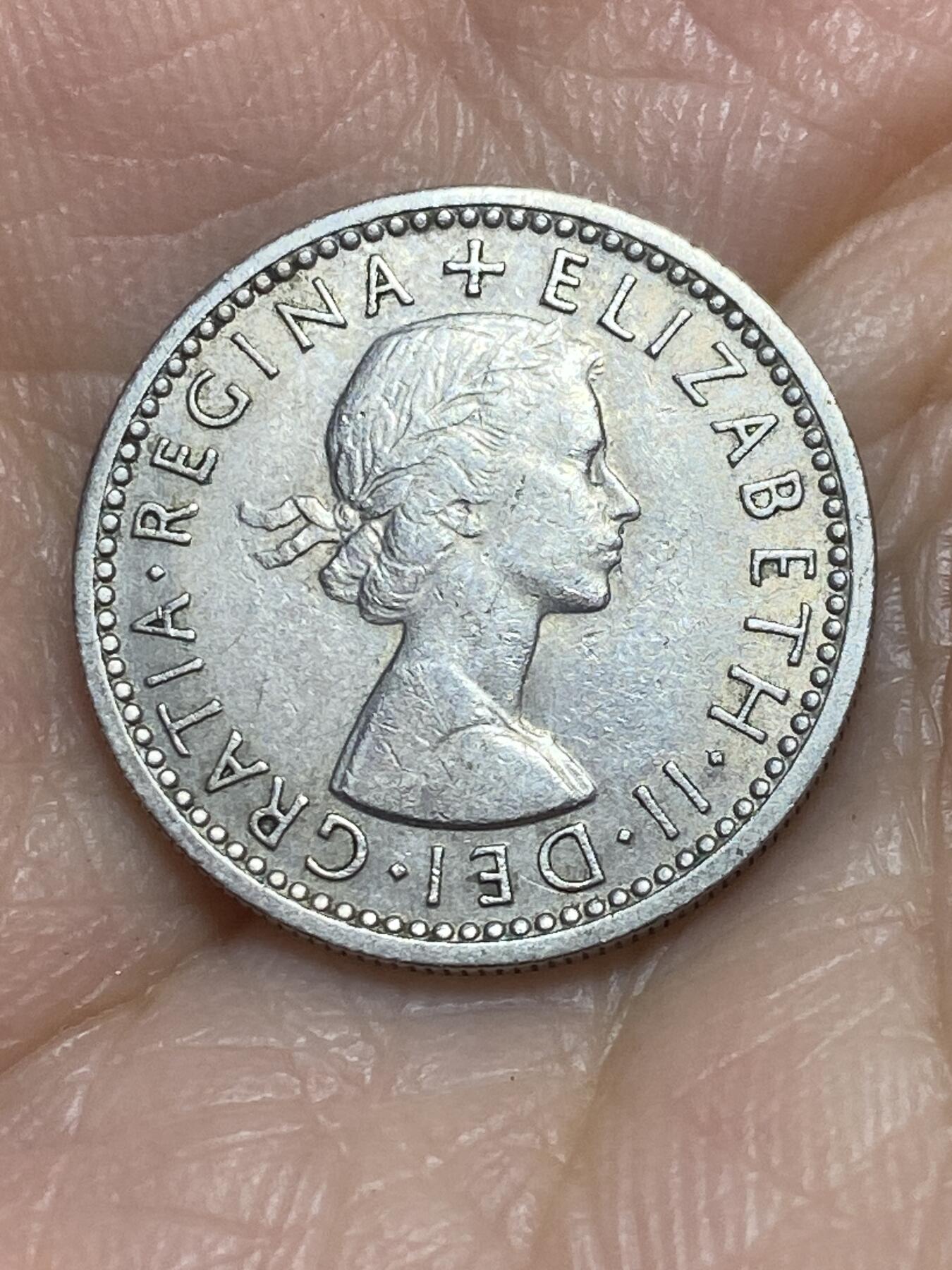 2025年第一百一十五场(总第一百四十一场）外国好品散币(免佣金) 英国🇬🇧1960年6便士(伊丽莎白二世青年桂冠第二版)