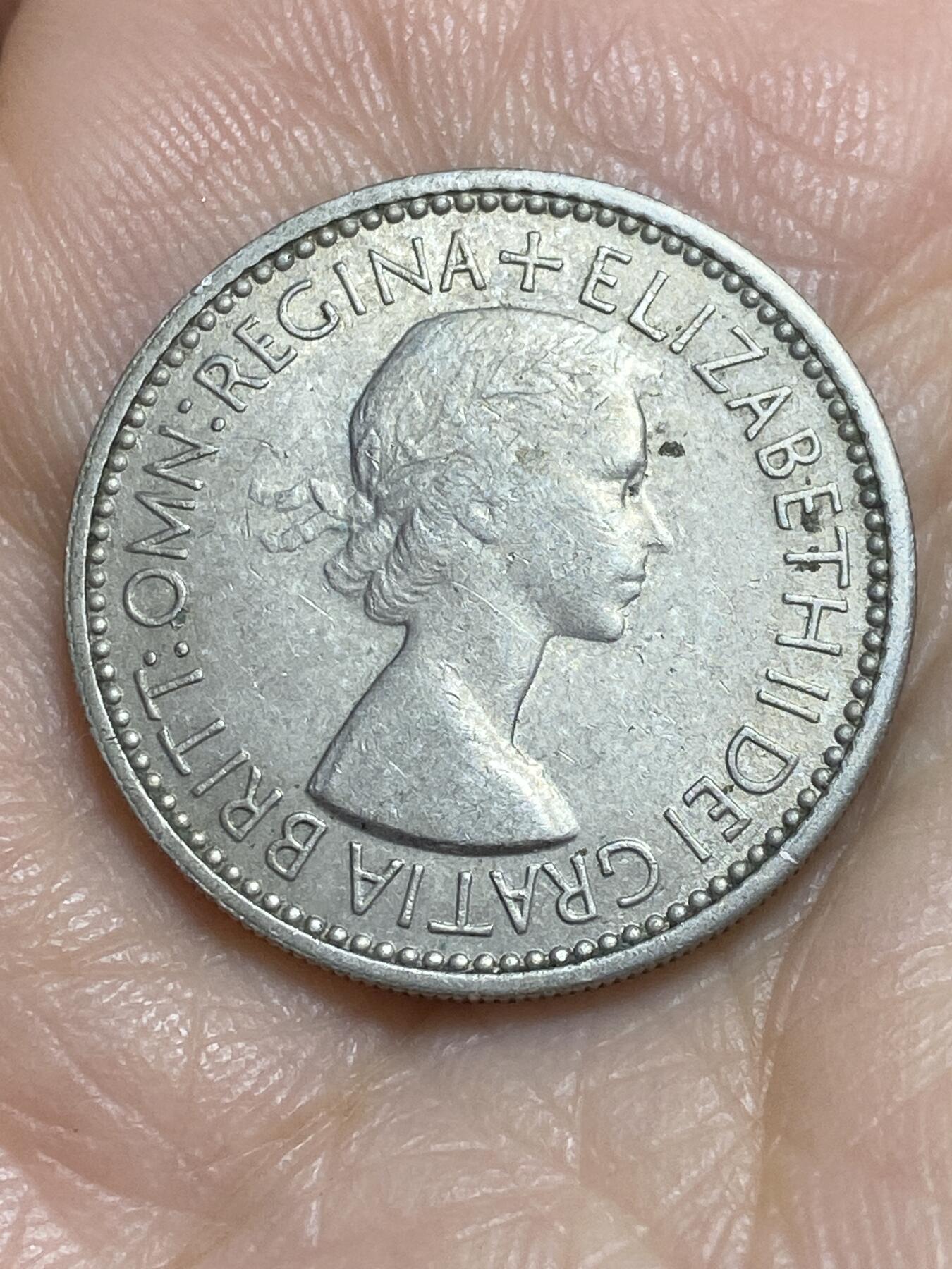 2025年第一百一十五场(总第一百四十一场）外国好品散币(免佣金) 英国🇬🇧1953单年份1先令(伊丽莎白二世加冕年，苏格兰盾徽版，第一版)