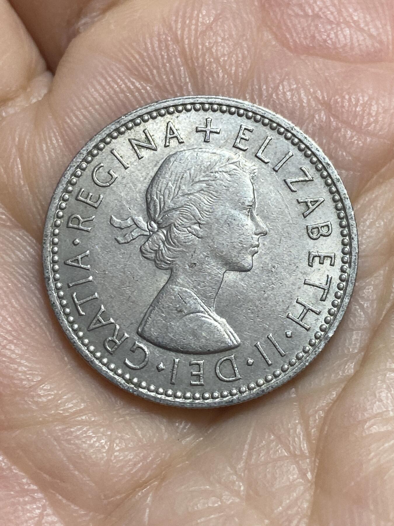 2025年第一百一十五场(总第一百四十一场）外国好品散币(免佣金) 英国🇬🇧1963年1先令(伊丽莎白二世青年桂冠，苏格兰盾徽版，第二版)