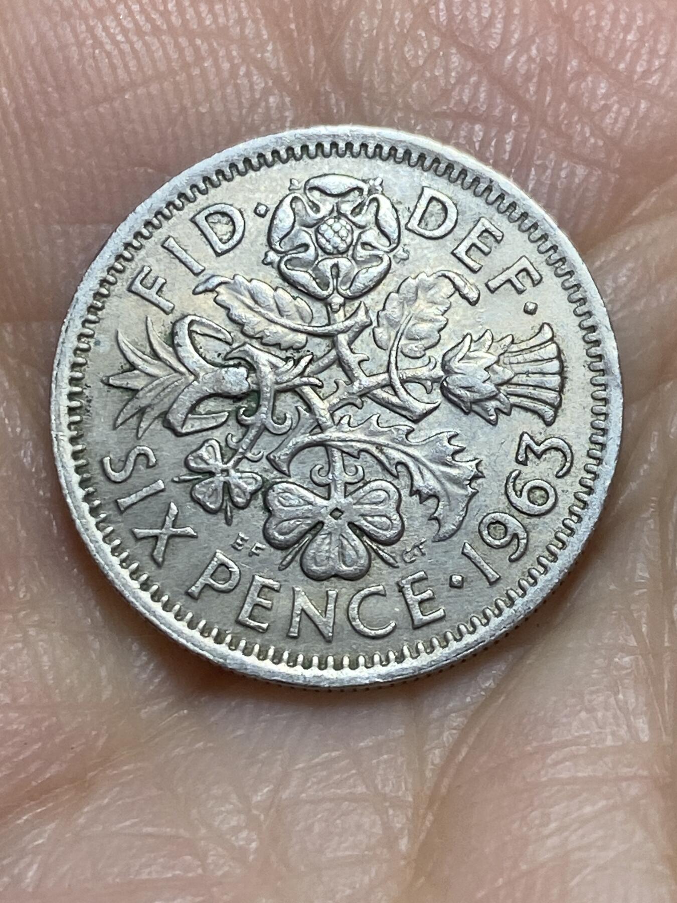 2025年第一百一十五场(总第一百四十一场）外国好品散币(免佣金) 英国🇬🇧1963年6便士(伊丽莎白二世青年桂冠第二版)