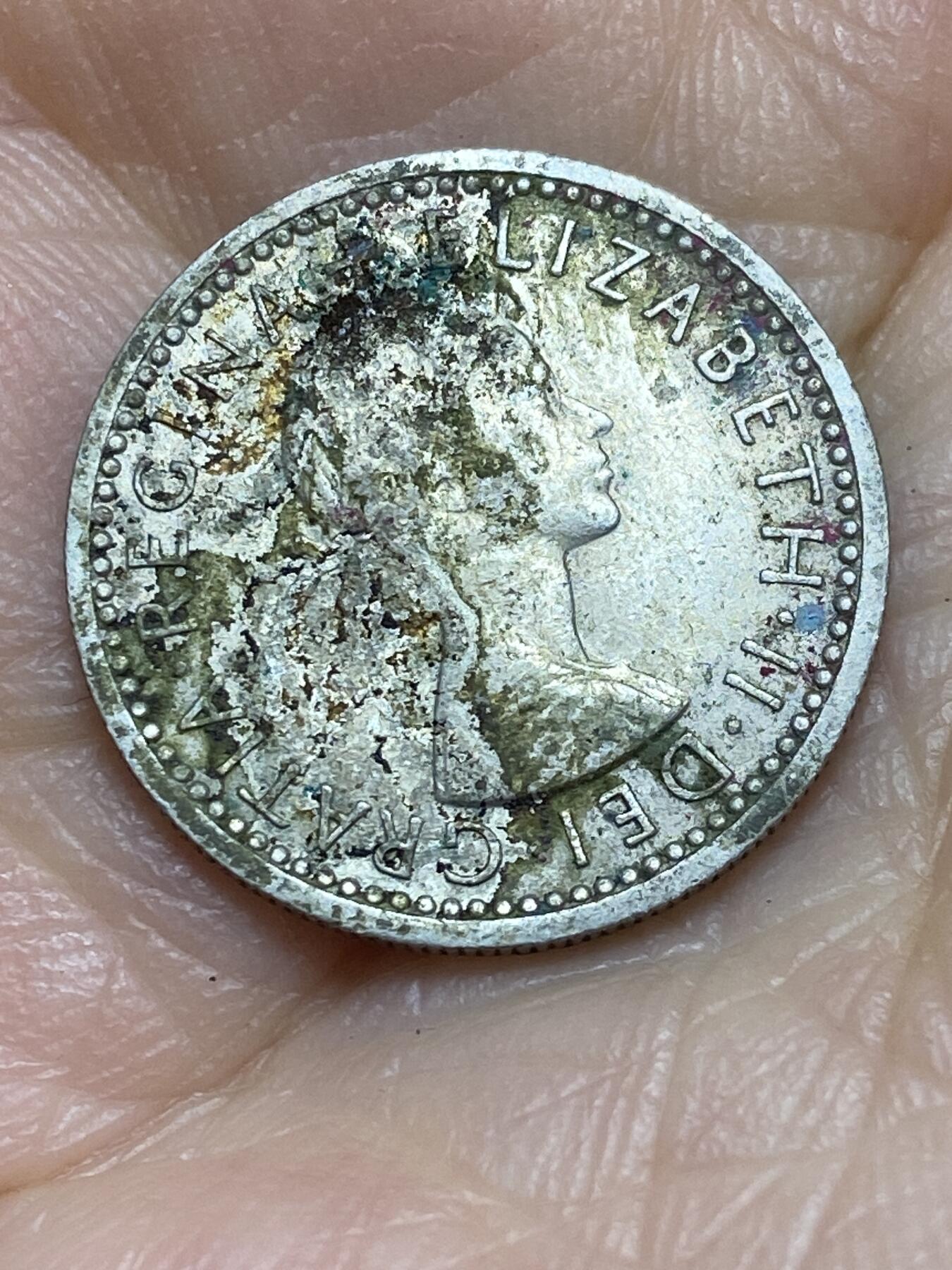 2025年第一百一十五场(总第一百四十一场）外国好品散币(免佣金) 英国🇬🇧1957年6便士(伊丽莎白二世青年桂冠第二版)