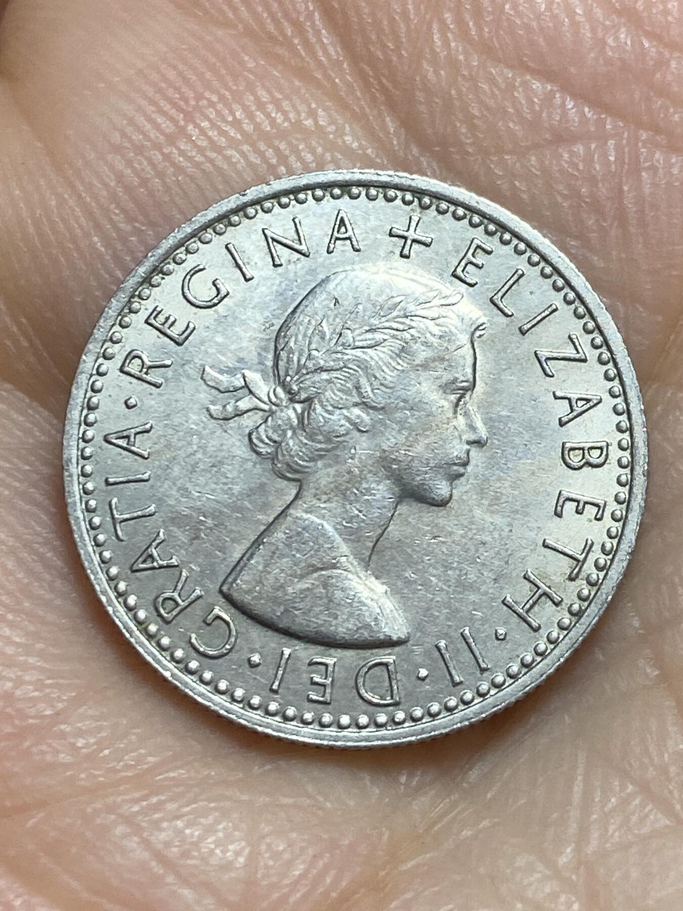 2025年第一百一十五场(总第一百四十一场）外国好品散币(免佣金) 英国🇬🇧1967年6便士(伊丽莎白二世青年桂冠第二版，普制币关门年)