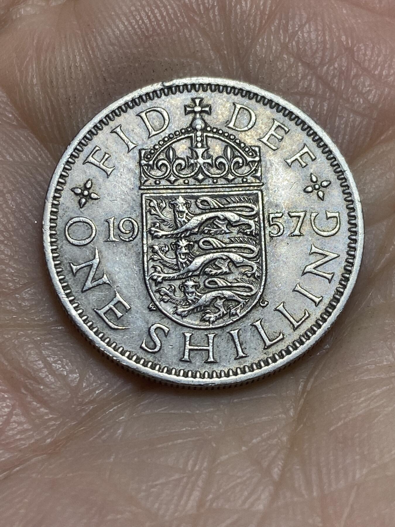 2025年第一百一十五场(总第一百四十一场）外国好品散币(免佣金) 英国🇬🇧1957年1先令(伊丽莎白二世青年桂冠，英格兰盾徽版，第二版)