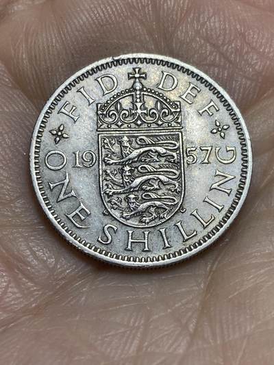 2025年第一百一十五场(总第一百四十一场）外国好品散币(免佣金) - 英国🇬🇧1957年1先令(伊丽莎白二世青年桂冠，英格兰盾徽版，第二版)
