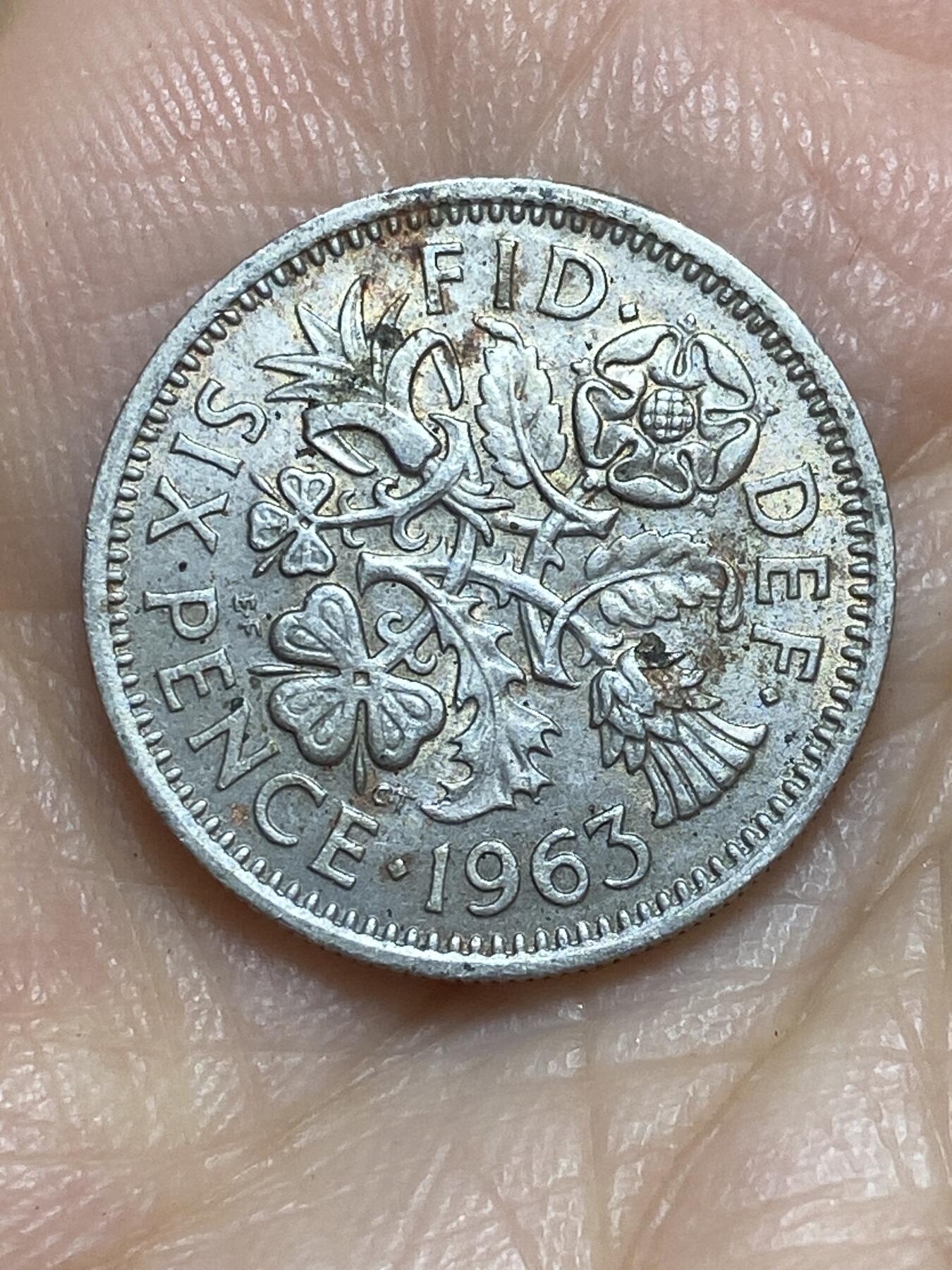 2025年第一百一十五场(总第一百四十一场）外国好品散币(免佣金) 英国🇬🇧1963年6便士(伊丽莎白二世青年桂冠第二版)