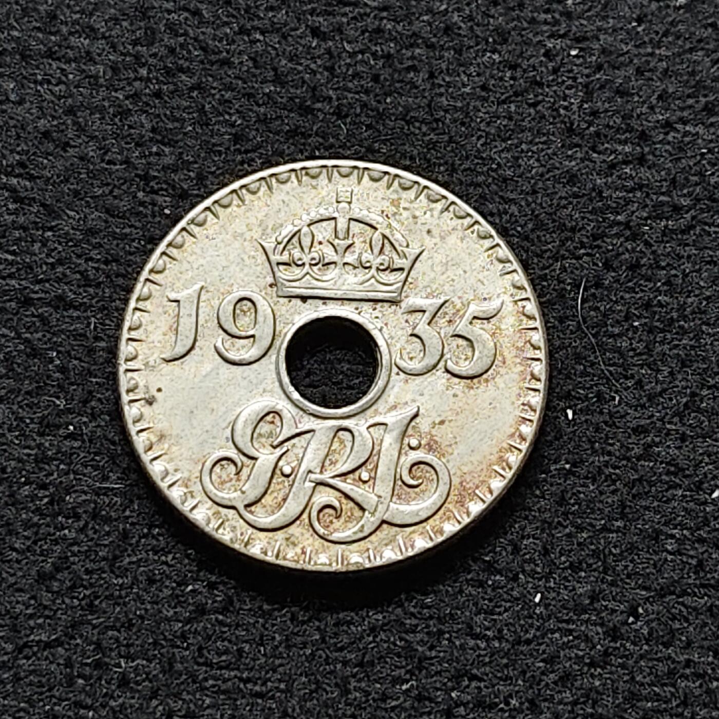 【全场包邮】纯粹捡漏拍470场（免费代拍第7场） 英属新几内亚1935年乔治五世6便士
