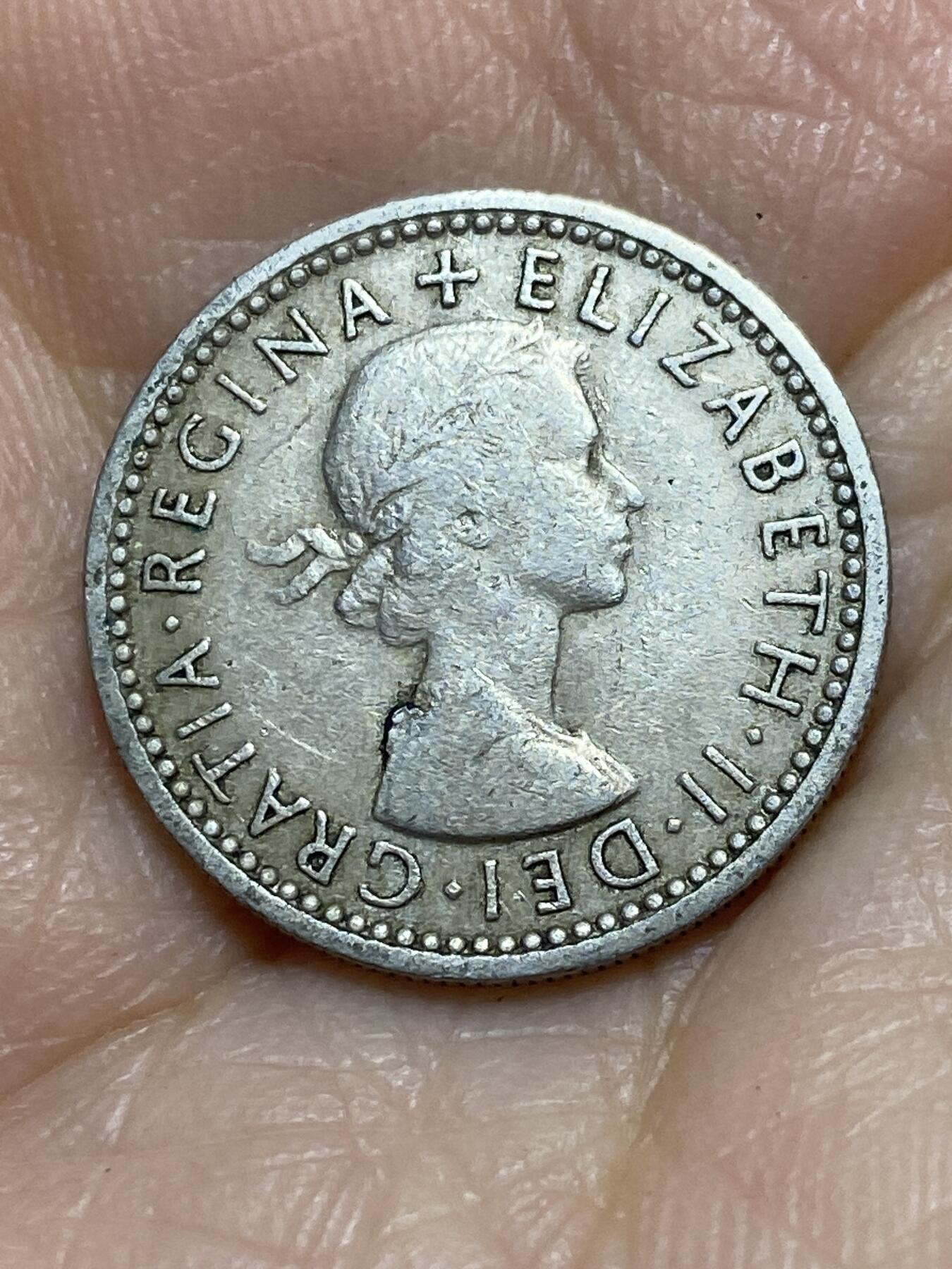 2025年第一百一十五场(总第一百四十一场）外国好品散币(免佣金) 英国🇬🇧1957年6便士(伊丽莎白二世青年桂冠第二版)