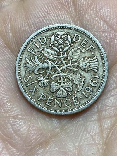 2025年第一百一十五场(总第一百四十一场）外国好品散币(免佣金) - 英国🇬🇧1961年6便士(伊丽莎白二世青年桂冠第二版)