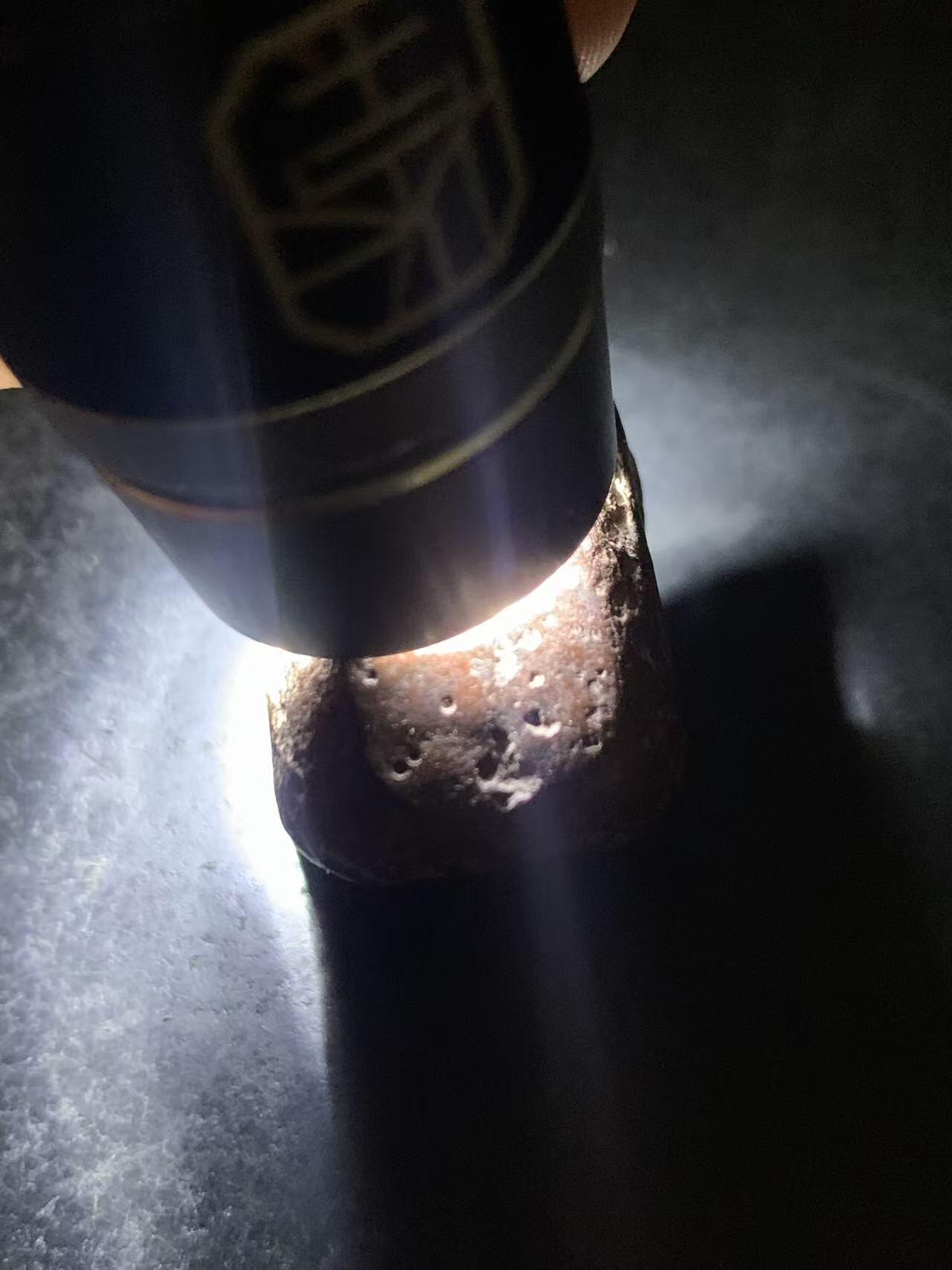 精美铁皮南红玛瑙原石一颗，