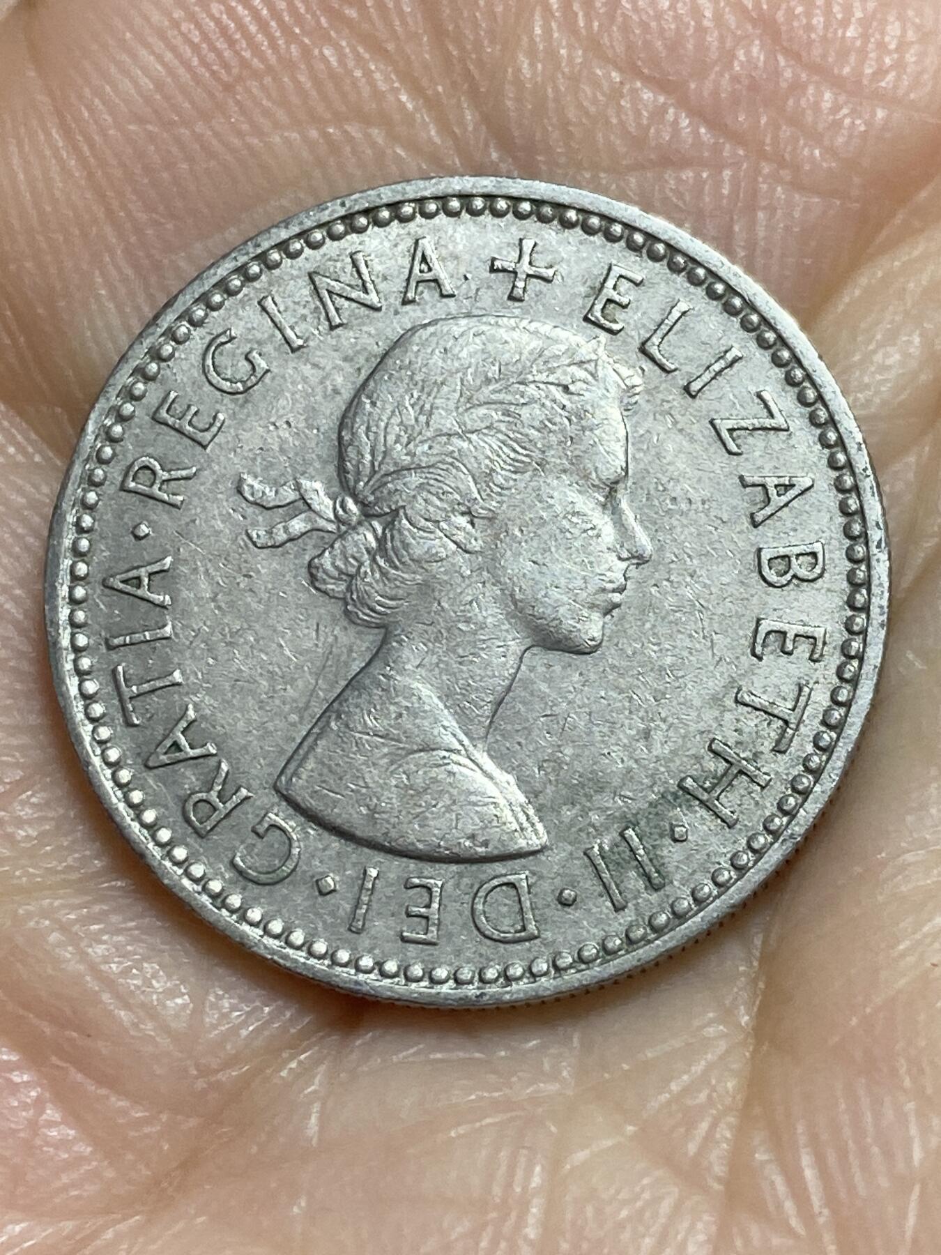 2025年第一百一十五场(总第一百四十一场）外国好品散币(免佣金) 英国🇬🇧1960年1先令(伊丽莎白二世青年桂冠，苏格兰盾徽版，第二版)