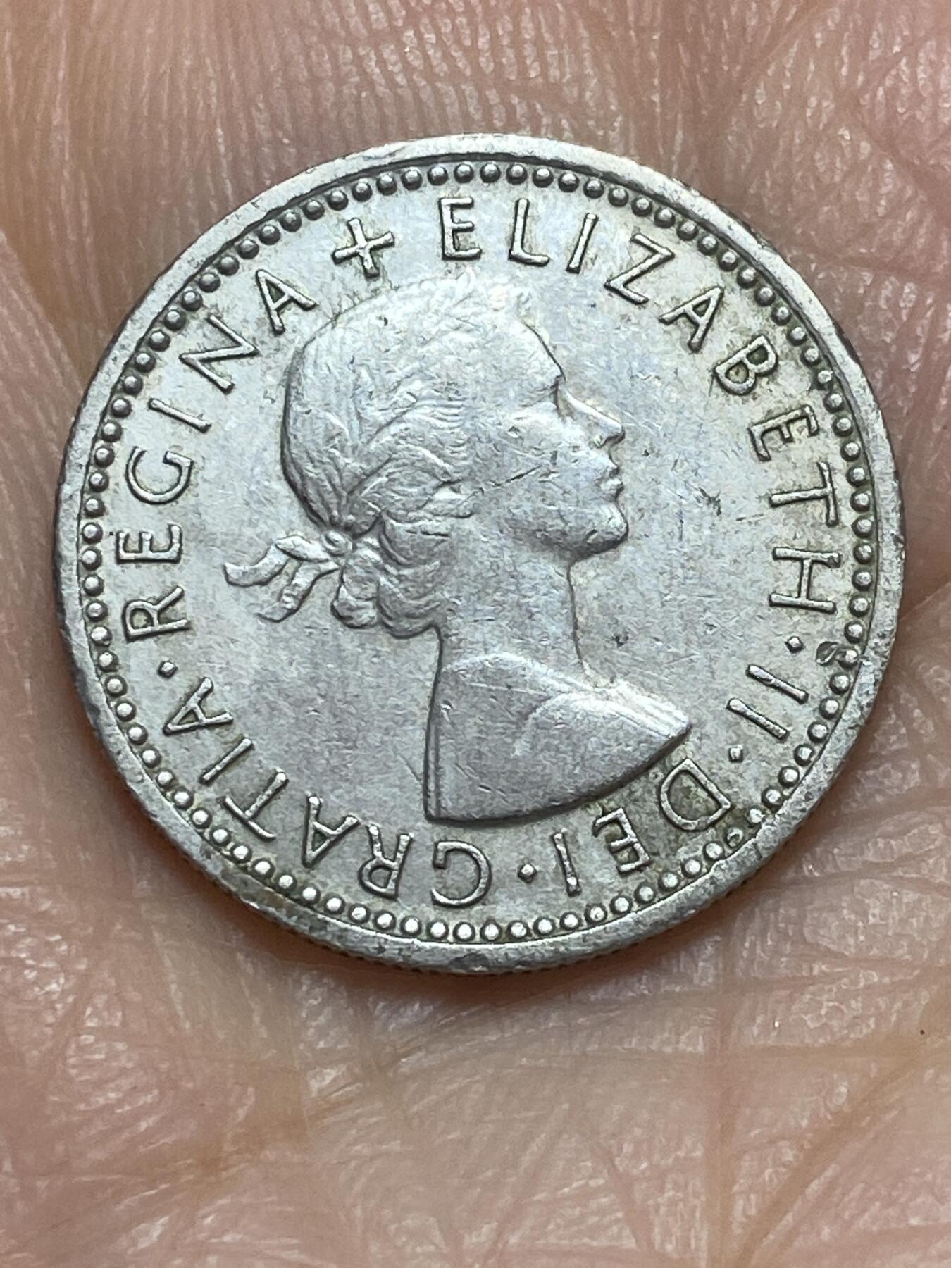 2025年第一百一十五场(总第一百四十一场）外国好品散币(免佣金) 英国🇬🇧1962年6便士(伊丽莎白二世青年桂冠第二版)