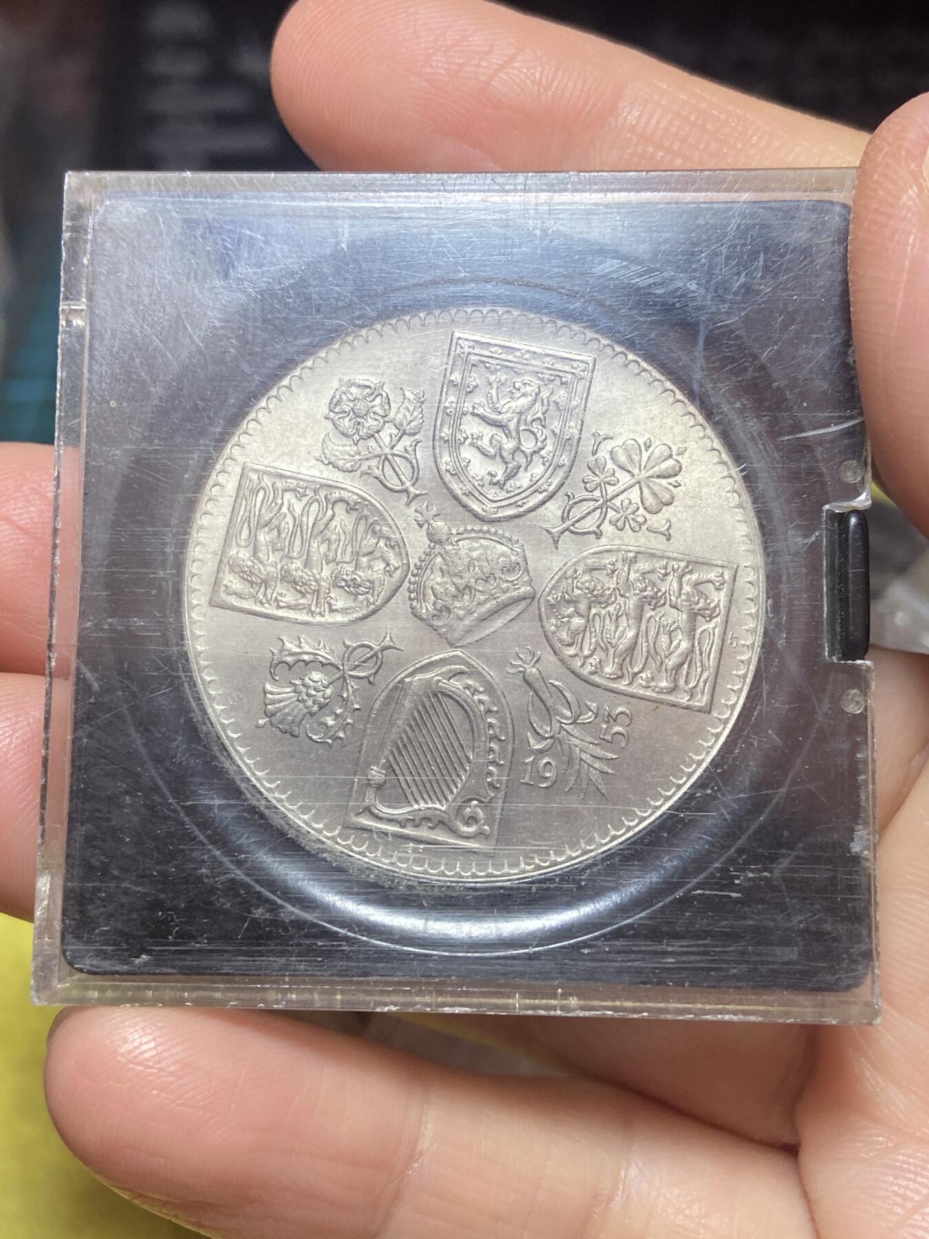 2025年第一百一十五场(总第一百四十一场）外国好品散币(免佣金) 英国🇬🇧1953年套币8枚(含5先令克朗型大币，伊丽莎白二世加冕年单年份套币)