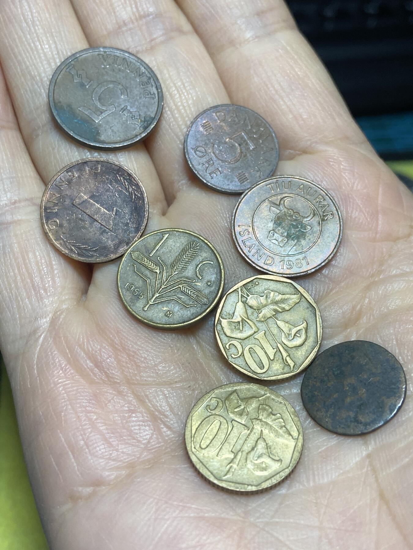 2025年第一百一十五场(总第一百四十一场）外国好品散币(免佣金) 散币8枚：芬兰🇫🇮1965年5盆尼，丹麦🇩🇰1976年5欧尔，德国🇩🇪1977年1芬尼，冰岛🇮🇸1981年10奥拉，墨西哥🇲🇽1955年1分，南非🇿🇦1990年1999年10分