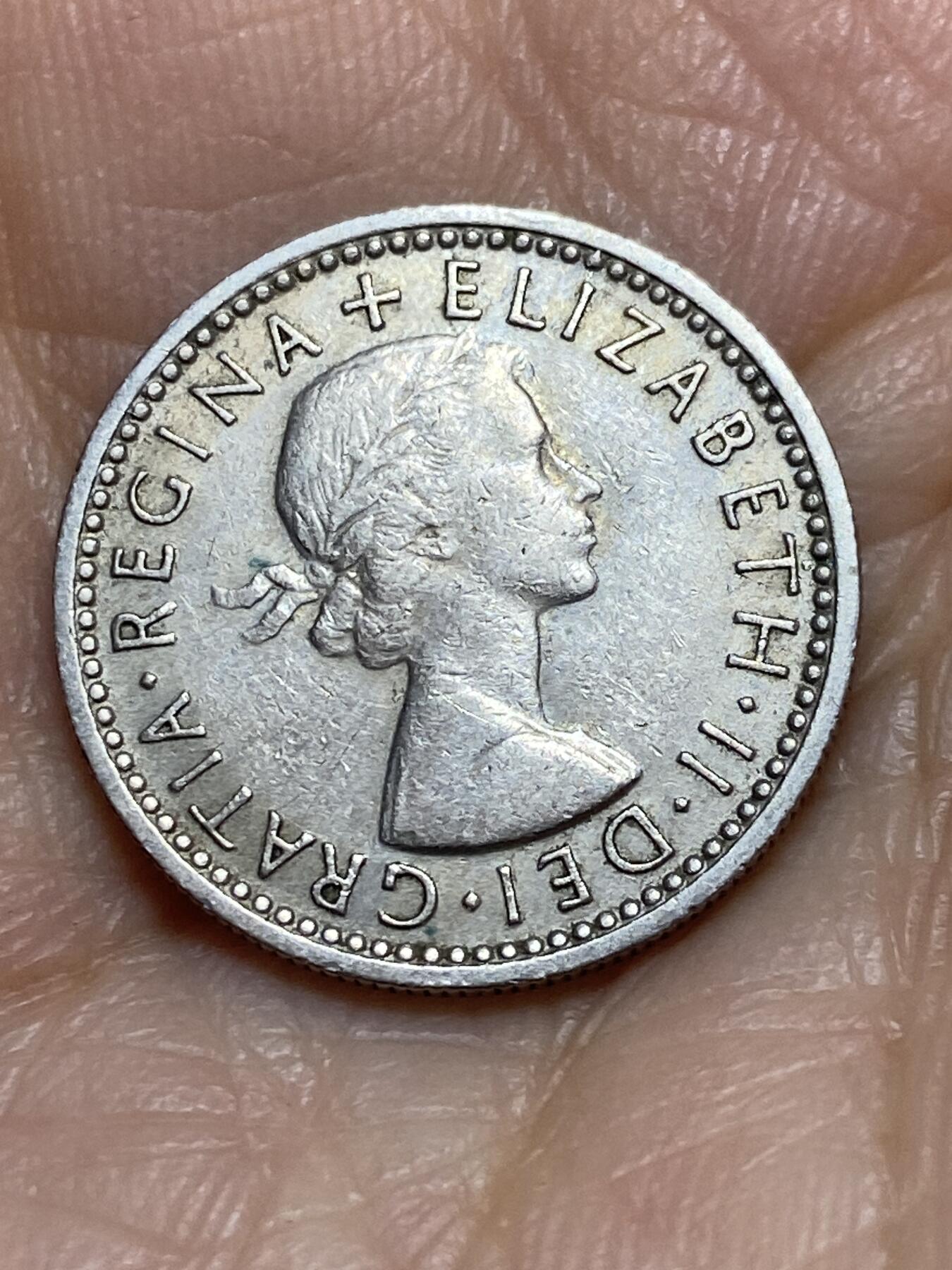 2025年第一百一十五场(总第一百四十一场）外国好品散币(免佣金) 英国🇬🇧1963年6便士(伊丽莎白二世青年桂冠第二版)