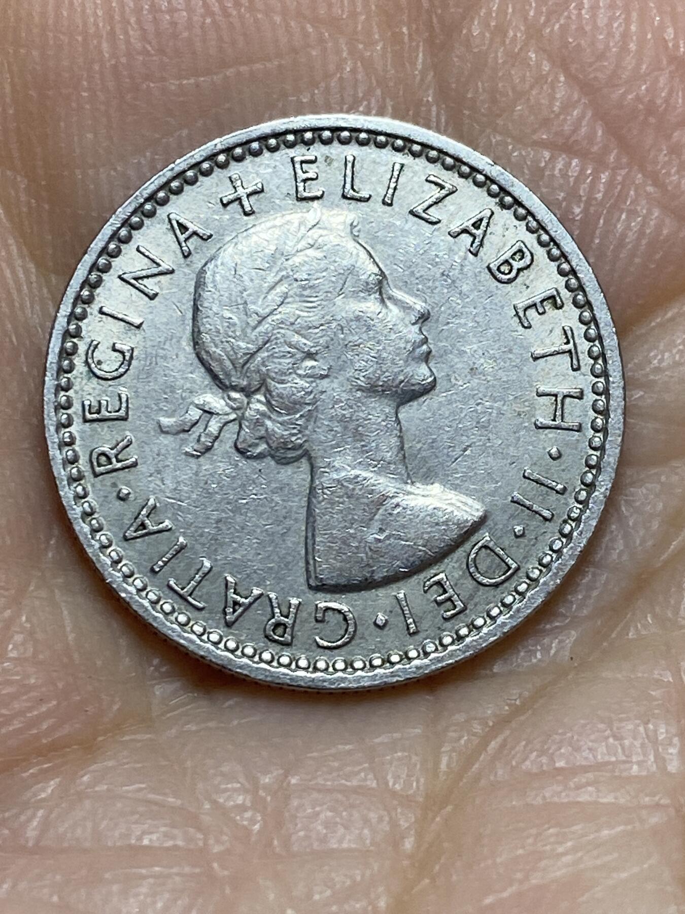 2025年第一百一十五场(总第一百四十一场）外国好品散币(免佣金) 英国🇬🇧1964年6便士(伊丽莎白二世青年桂冠第二版)