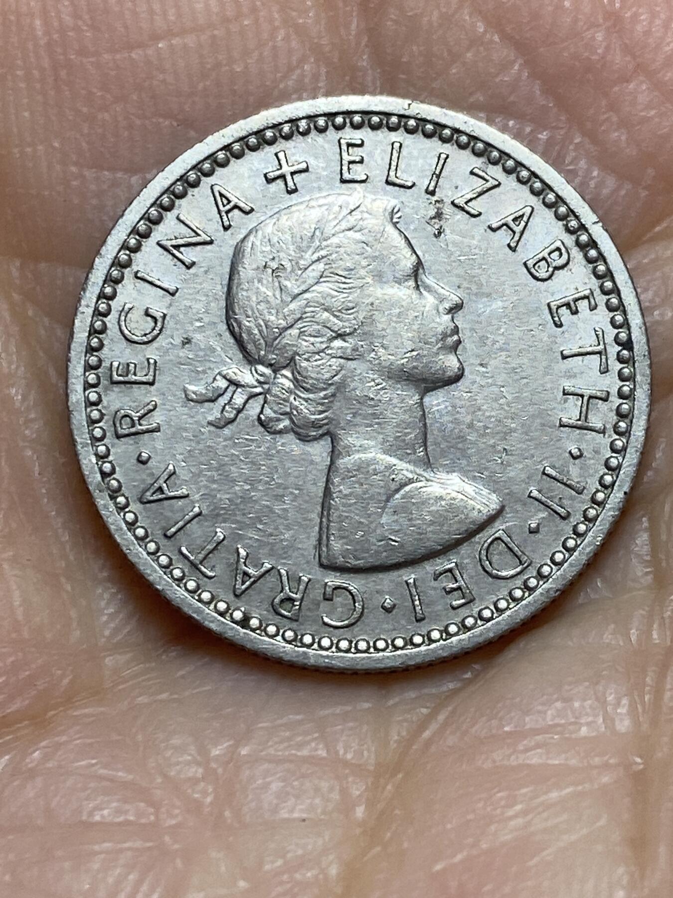 2025年第一百一十五场(总第一百四十一场）外国好品散币(免佣金) 英国🇬🇧1963年6便士(伊丽莎白二世青年桂冠第二版)