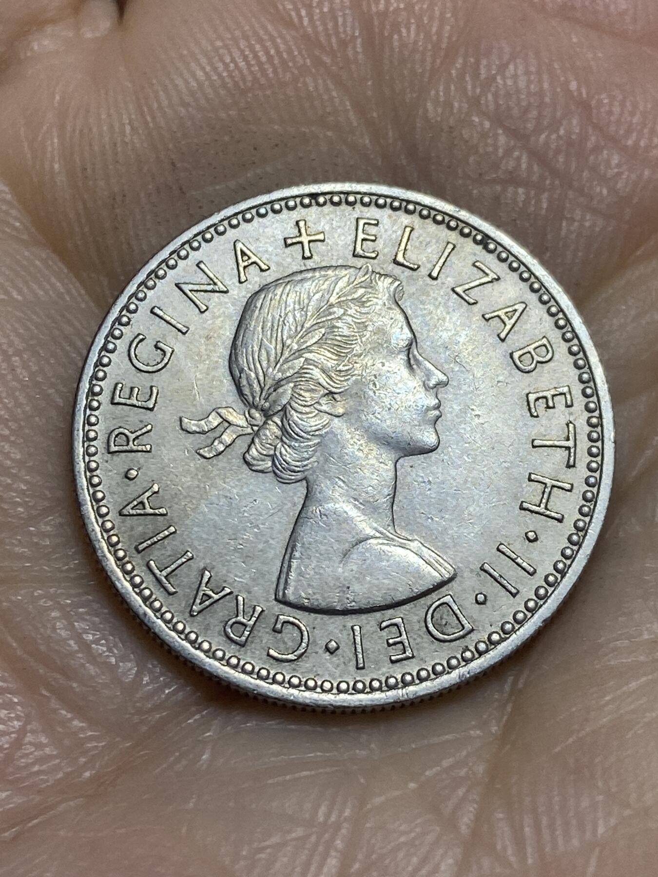2025年第一百一十五场(总第一百四十一场）外国好品散币(免佣金) 英国🇬🇧1956年1先令(伊丽莎白二世青年桂冠，英格兰盾徽版，第二版)