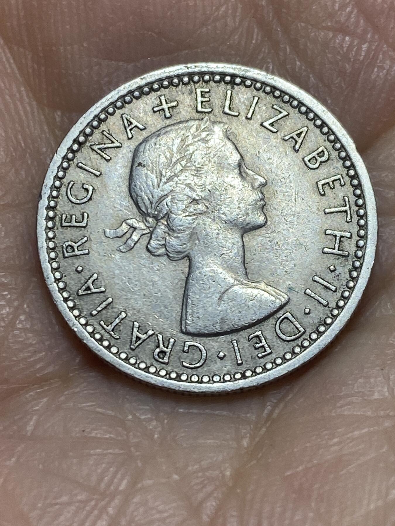 2025年第一百一十五场(总第一百四十一场）外国好品散币(免佣金) 英国🇬🇧1960年6便士(伊丽莎白二世青年桂冠第二版)