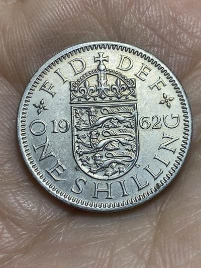 2025年第一百一十五场(总第一百四十一场）外国好品散币(免佣金) - 英国🇬🇧1962年1先令(伊丽莎白二世青年桂冠，英格兰盾徽版，第二版)