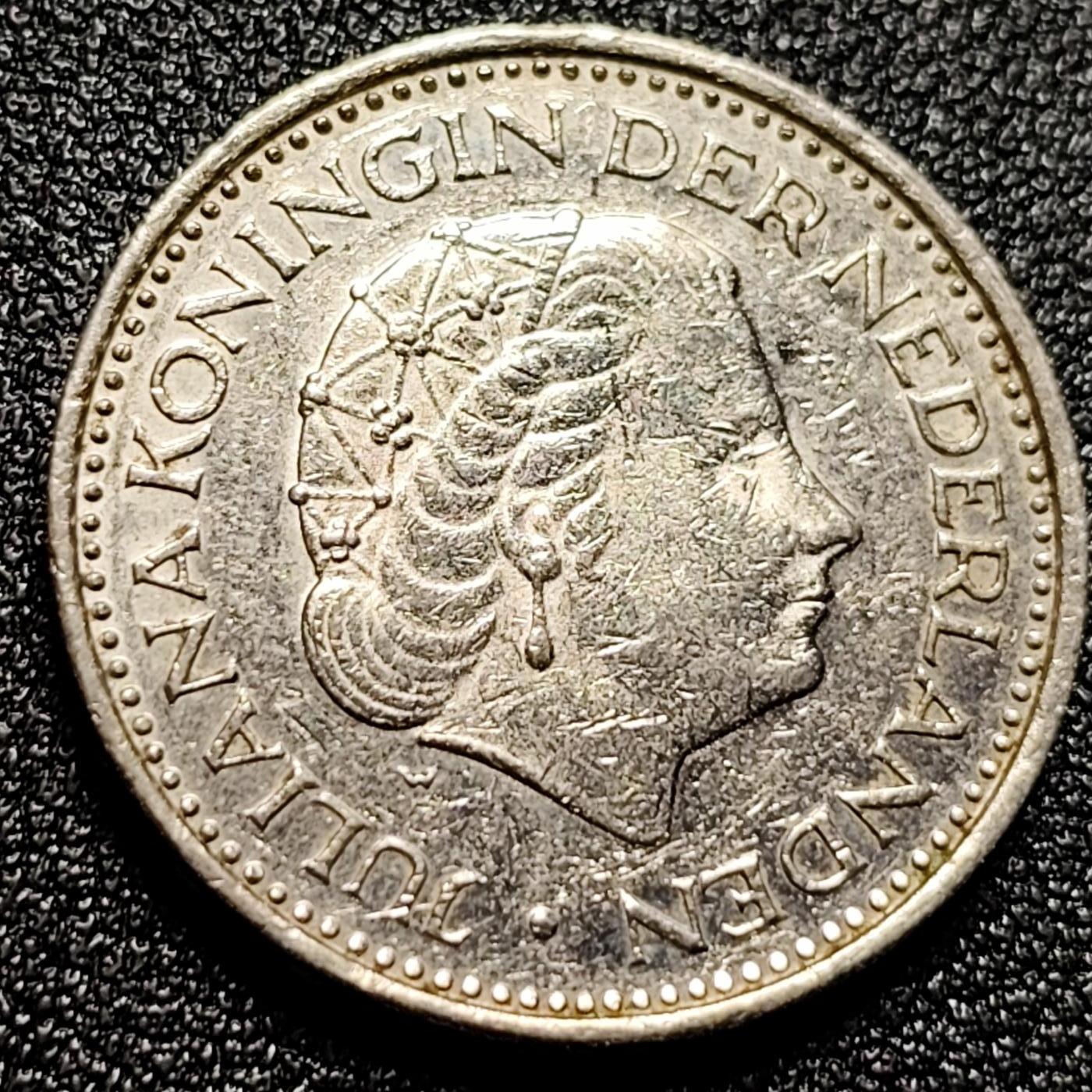 泉币菌-第112场-精品福利场 1972年 荷兰王国早期1盾 朱莉安娜女王  镍币 硬币 25mm