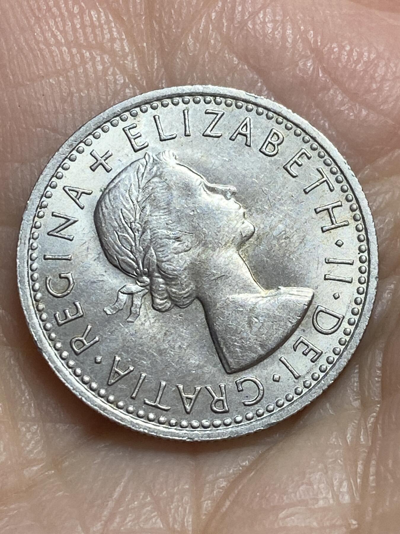 2025年第一百一十五场(总第一百四十一场）外国好品散币(免佣金) 英国🇬🇧1967年6便士(伊丽莎白二世青年桂冠第二版，普制币关门年)