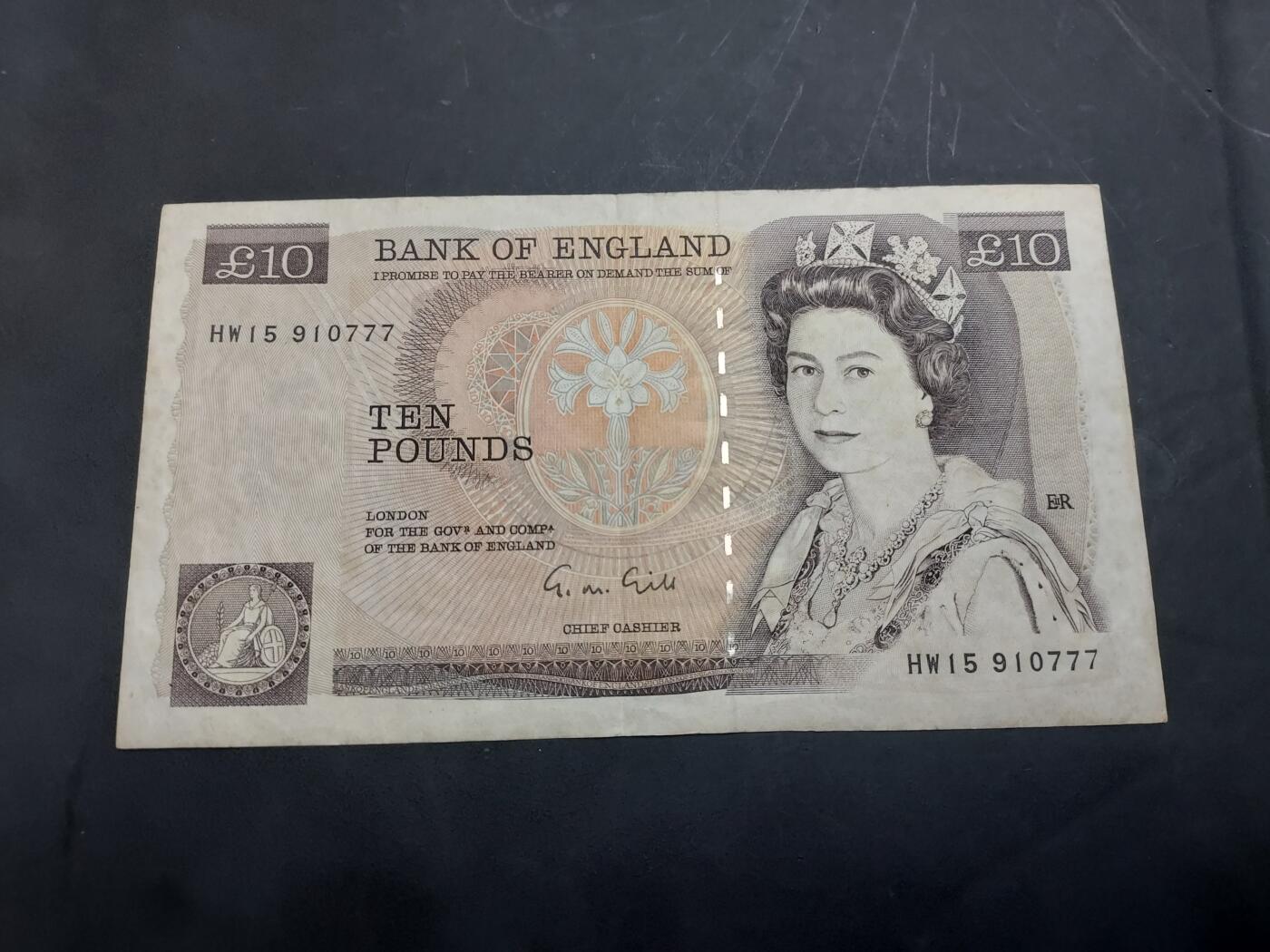 博彦收藏  11月5日 8点钱币专场 英国旧版10镑  流通品 777豹子号