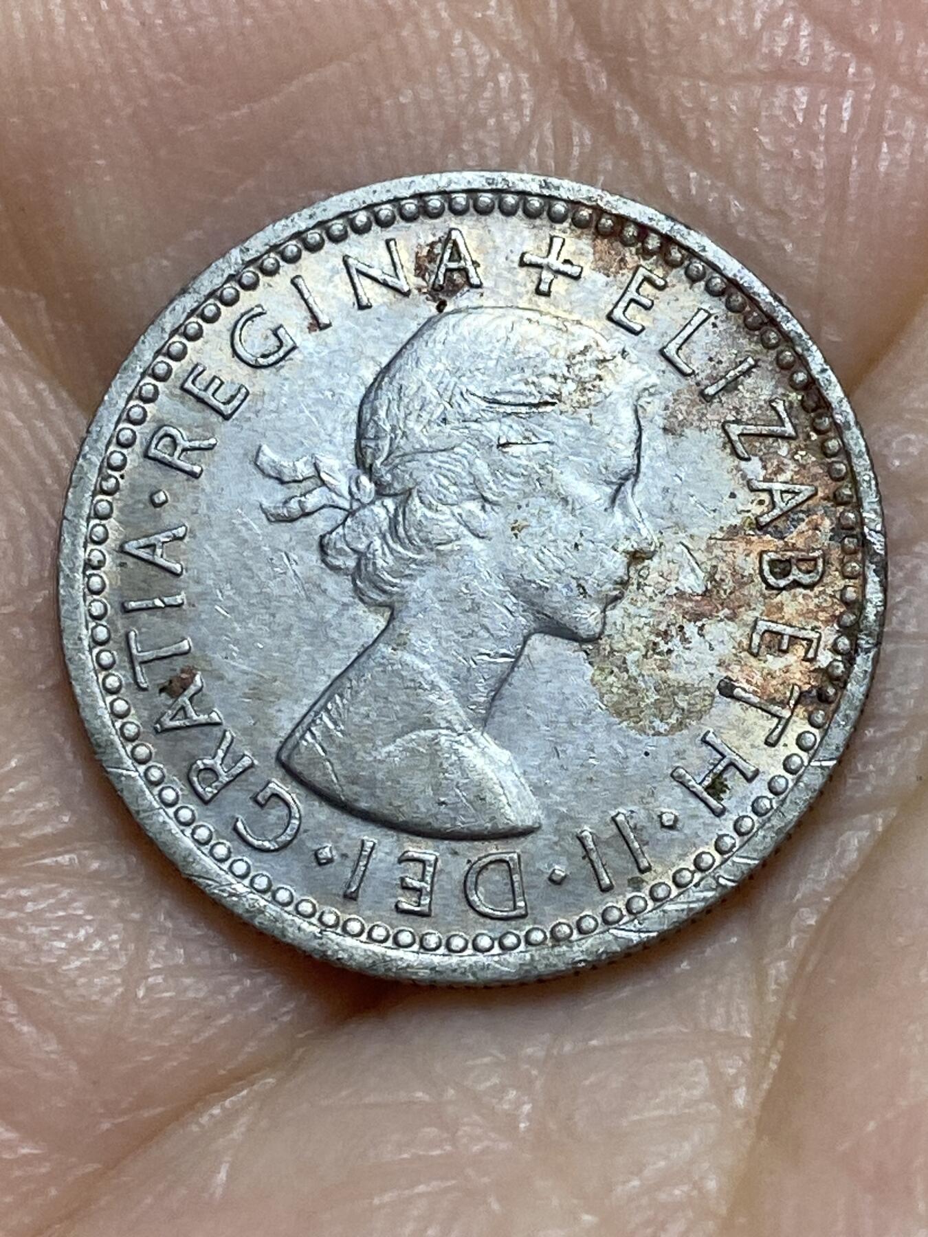 2025年第一百一十五场(总第一百四十一场）外国好品散币(免佣金) 英国🇬🇧1963年6便士(伊丽莎白二世青年桂冠第二版)