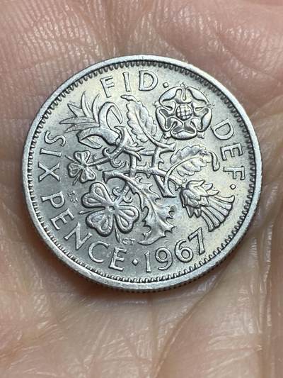 2025年第一百一十五场(总第一百四十一场）外国好品散币(免佣金) - 英国🇬🇧1967年6便士(伊丽莎白二世青年桂冠第二版，普制币关门年)