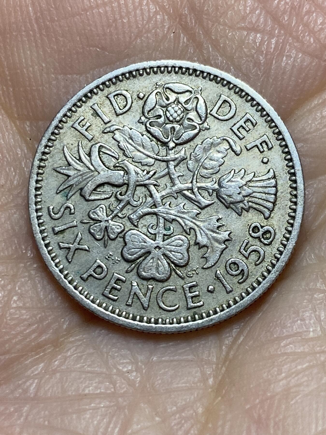 2025年第一百一十五场(总第一百四十一场）外国好品散币(免佣金) 英国🇬🇧1958年6便士(伊丽莎白二世青年桂冠第二版)