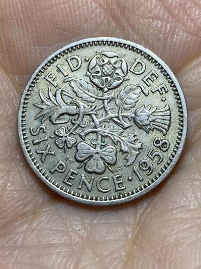 2025年第一百一十五场(总第一百四十一场）外国好品散币(免佣金) - 英国🇬🇧1958年6便士(伊丽莎白二世青年桂冠第二版)