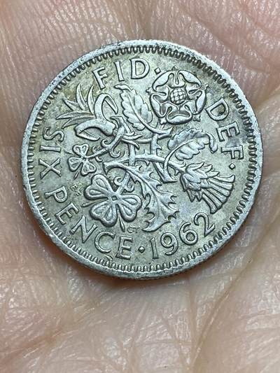 2025年第一百一十五场(总第一百四十一场）外国好品散币(免佣金) - 英国🇬🇧1962年6便士(伊丽莎白二世青年桂冠第二版)