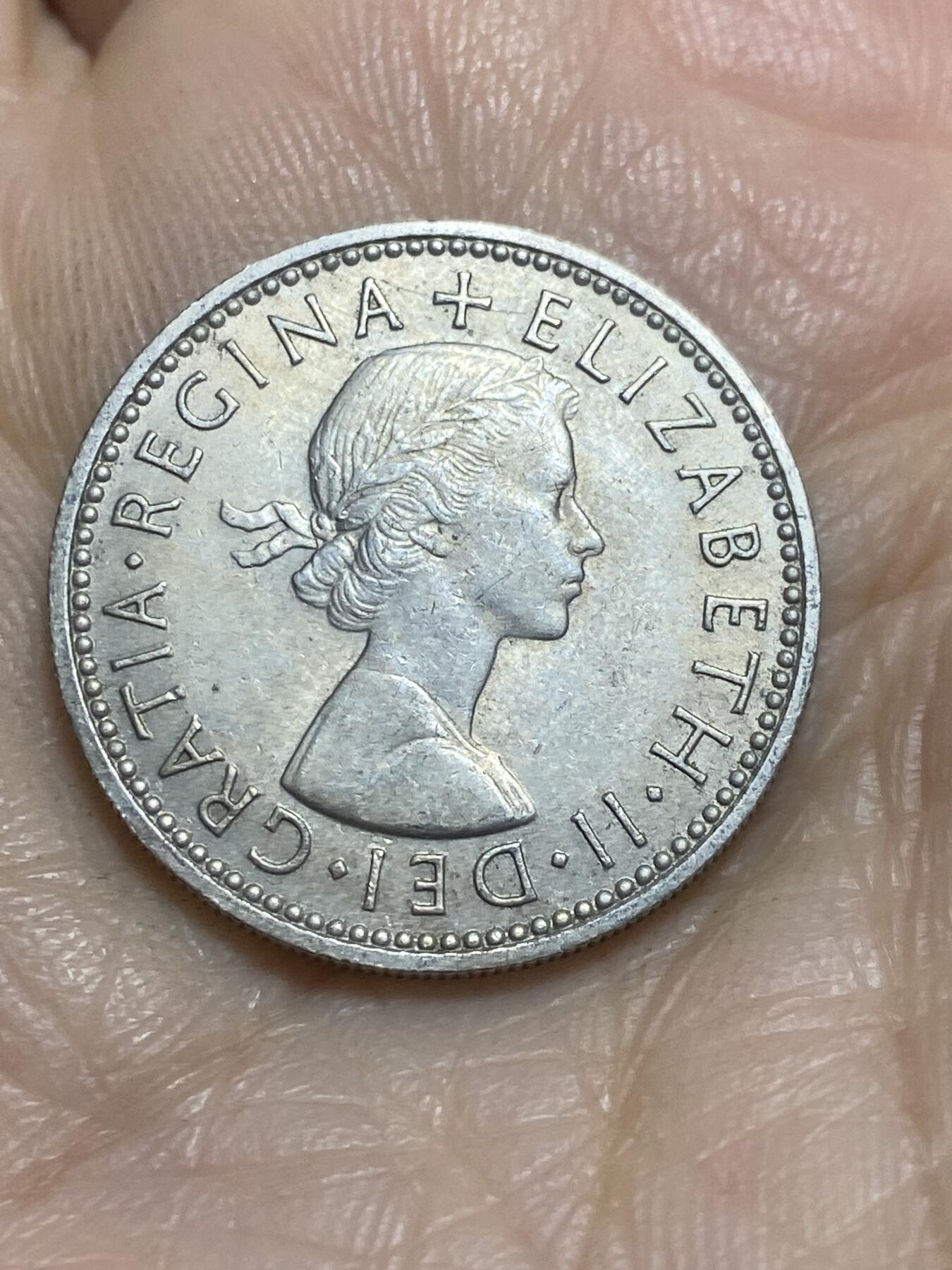2025年第一百一十五场(总第一百四十一场）外国好品散币(免佣金) 英国🇬🇧1964年1先令(伊丽莎白二世青年桂冠，英格兰盾徽版，第二版)
