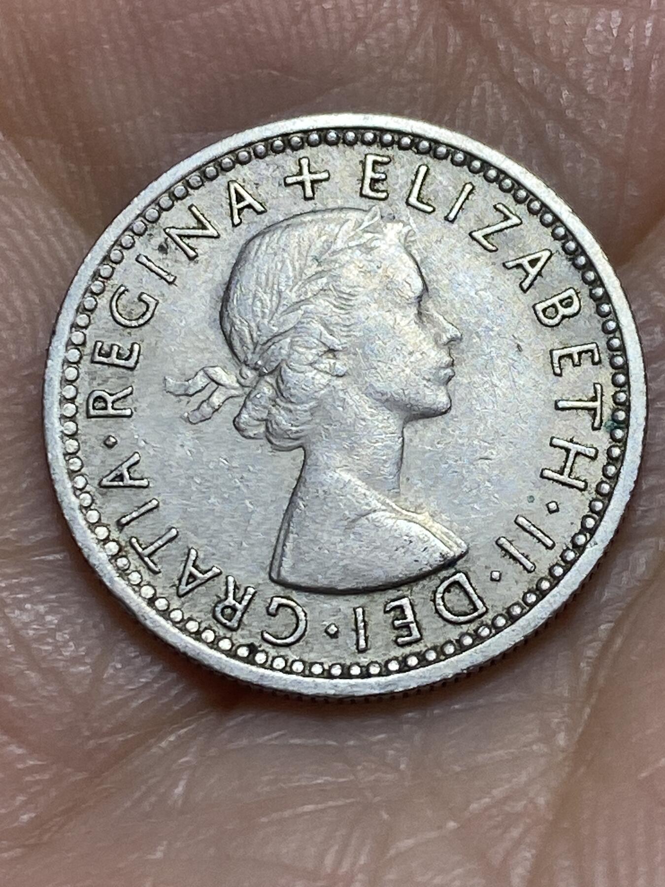 2025年第一百一十五场(总第一百四十一场）外国好品散币(免佣金) 英国🇬🇧1960年6便士(伊丽莎白二世青年桂冠第二版)