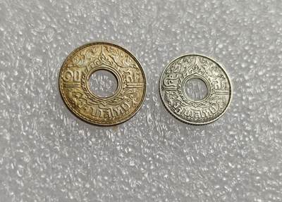 瓶子🏺第213期拍卖会 -  1940年泰国5和10萨当中孔银币