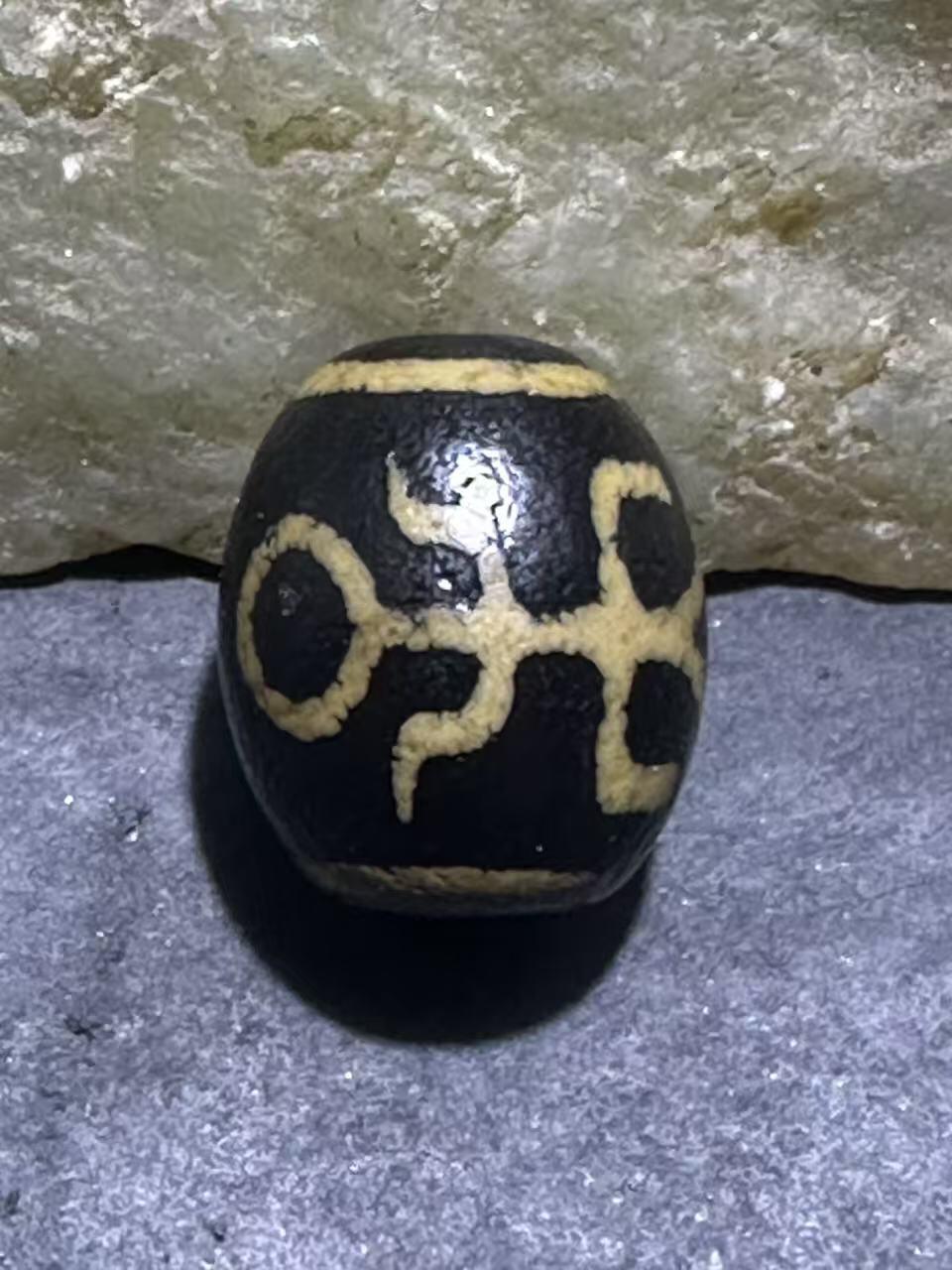 仅此一颗，精品藏传牙黄贵人玛瑙天珠一颗1，