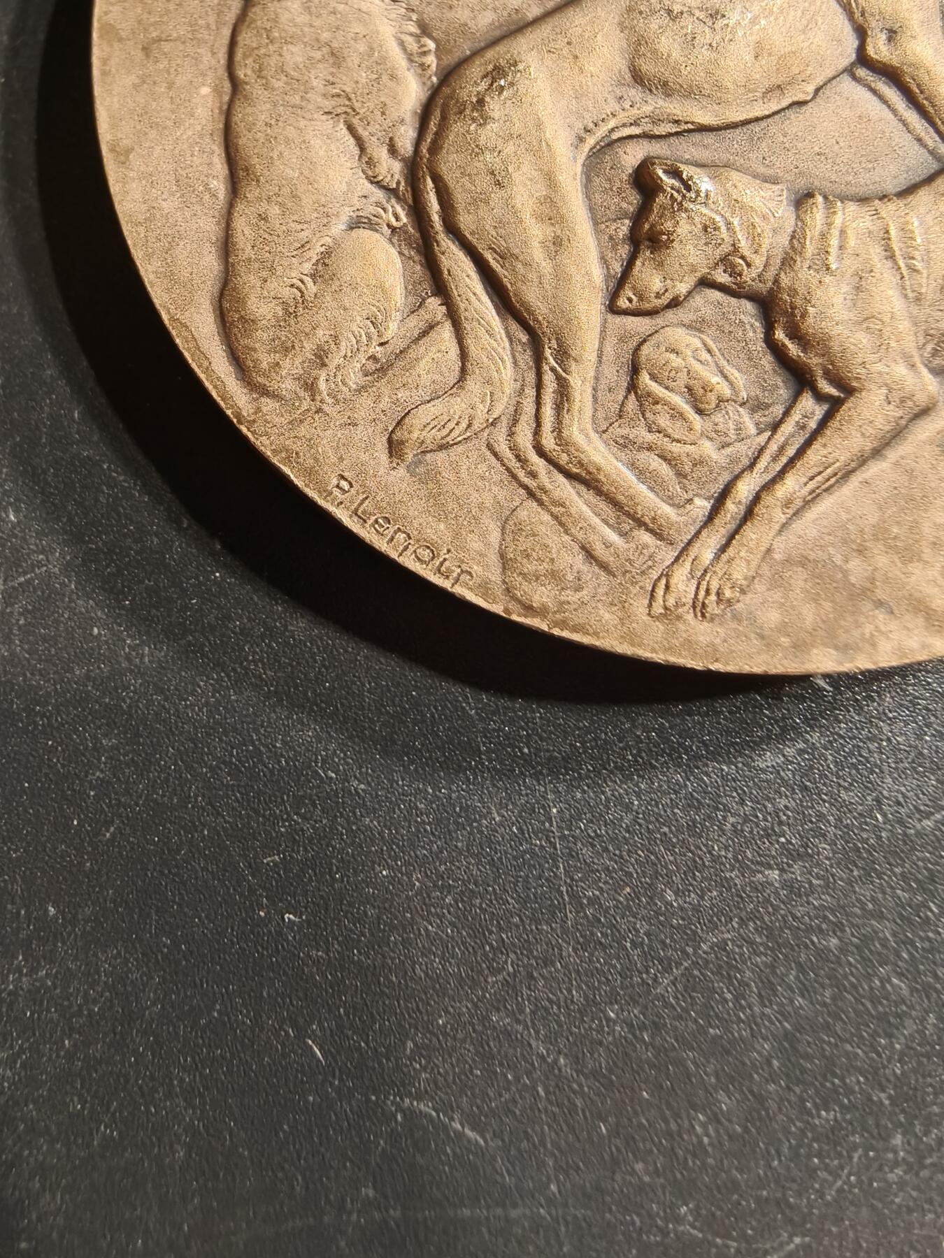 老王徽章第158期 法国宠物犬协会大铜章     直径50mm.    重量56.6g