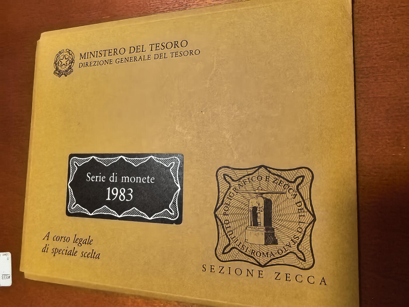 长老汇蛇年精选第六十六场拍卖  1983意大利10枚套币，卡装，含1枚帆船少女银币