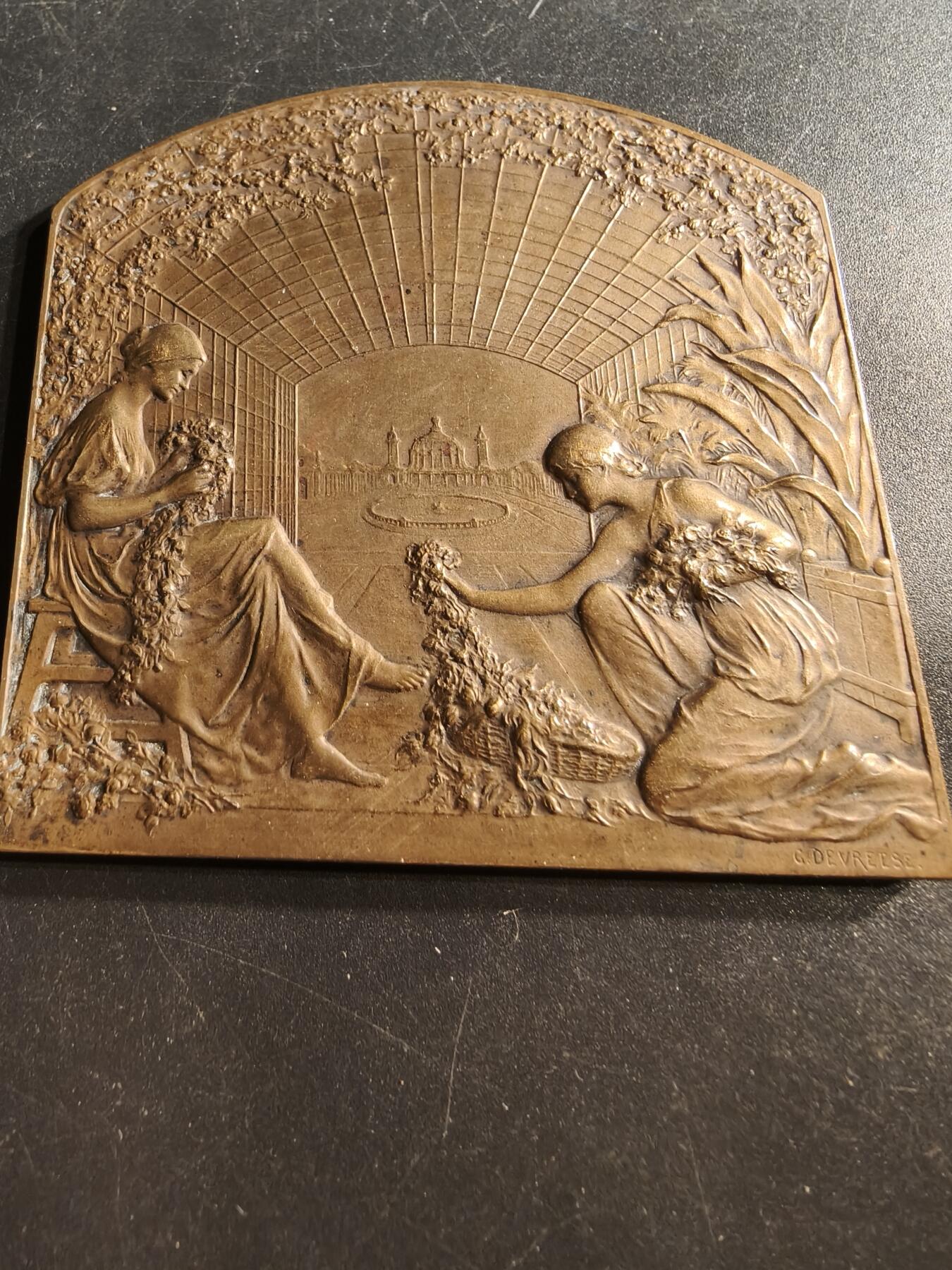 老王徽章第158期 比利时根特1913国际博览会方形大铜章     尺寸68×66mm.   重量114.4g